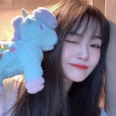 千岁大人你尾巴露出来啦